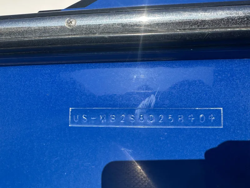 Slide: The Image of Malibu Wakesetter 23 LSV 2004 - 15