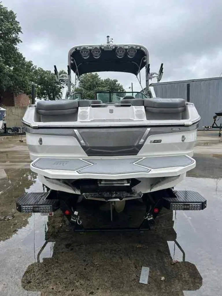 Slide: The Image of MasterCraft X26 2022 - 6