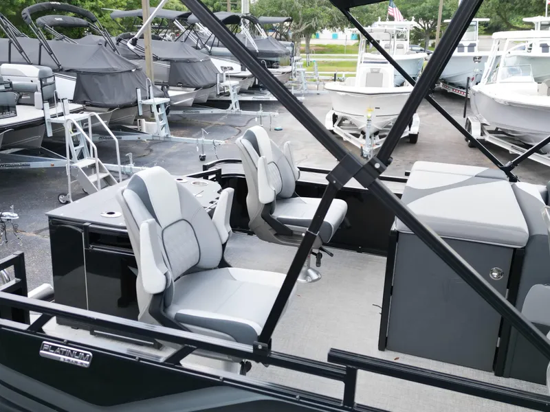 Slide: The Image of Tahoe SPT85 RF23T 2025 - 16