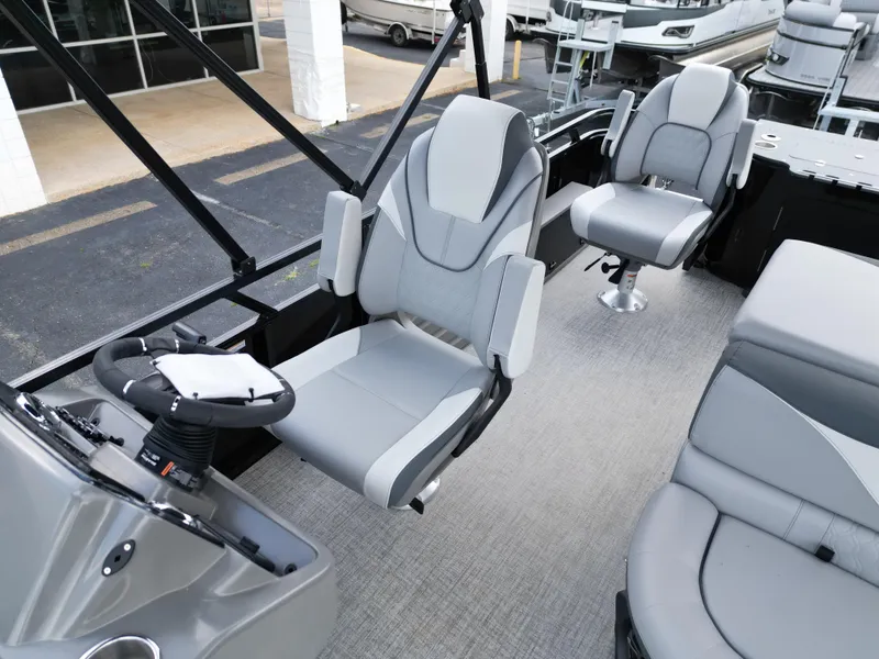 Slide: The Image of Tahoe SPT85 RF23T 2025 - 18