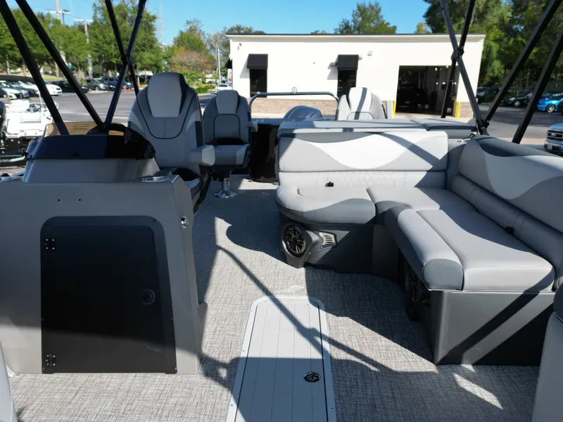 Slide: The Image of Tahoe SPT85 RF23T 2025 - 29