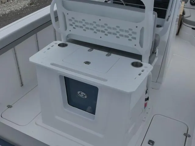 Slide: The Image of Hurricane Center Console 24 OB 2025 - 27