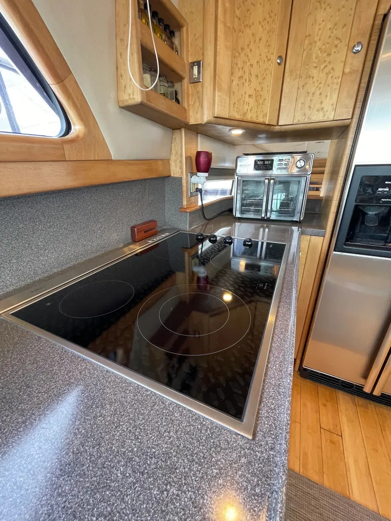 Slide: The Image of BRACEWELL PACESETTER 540 PILOTHOUSE 2000 - 16