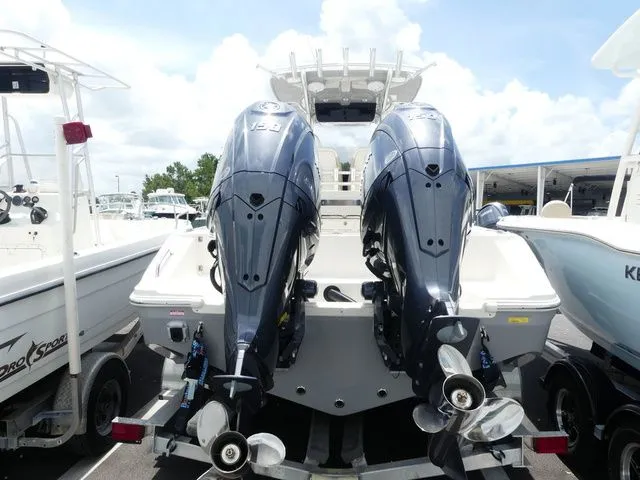 Slide: The Image of Bulls Bay 255 Center Console 2025 - 6