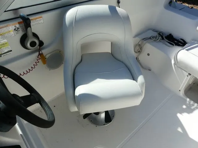 Slide: The Image of Hurricane SunDeck 187 OB 2011 - 8