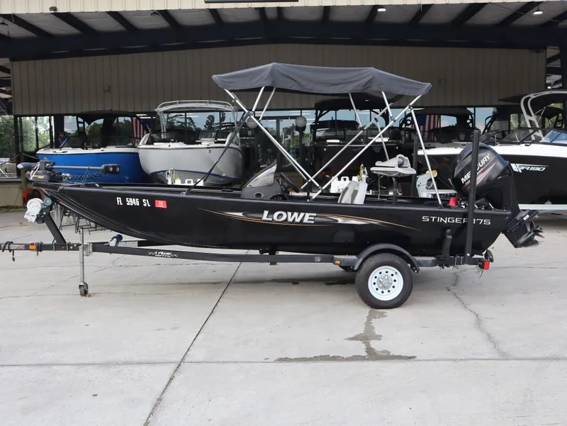 Slide: The Image of Lowe Stinger 175 2015 - 3