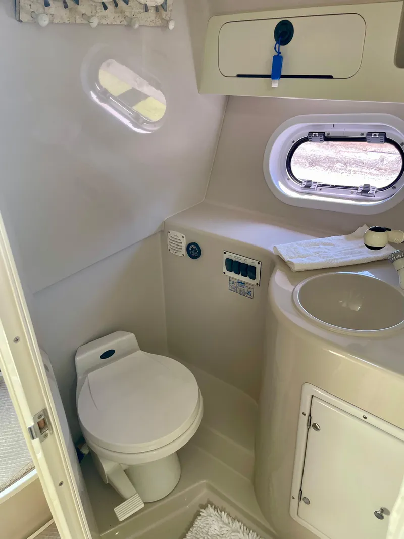 Slide: The Image of Four Winns 328 Vista 2001 - 10