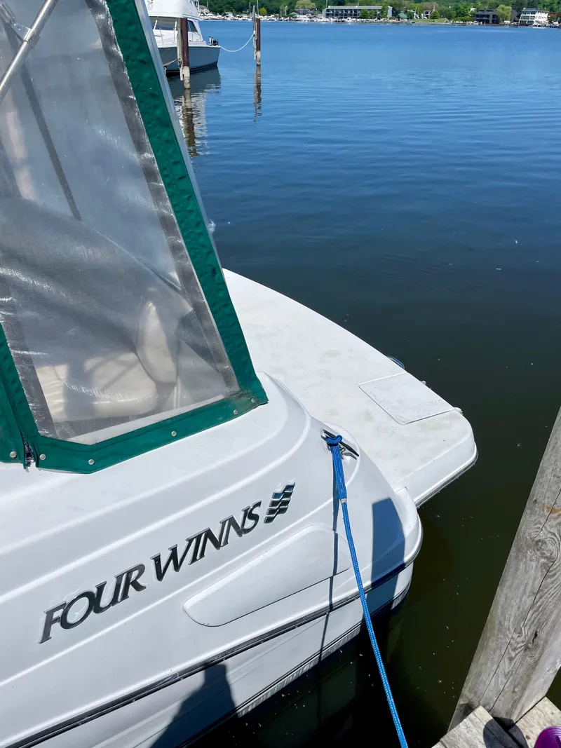 Slide: The Image of Four Winns 328 Vista 2001 - 16