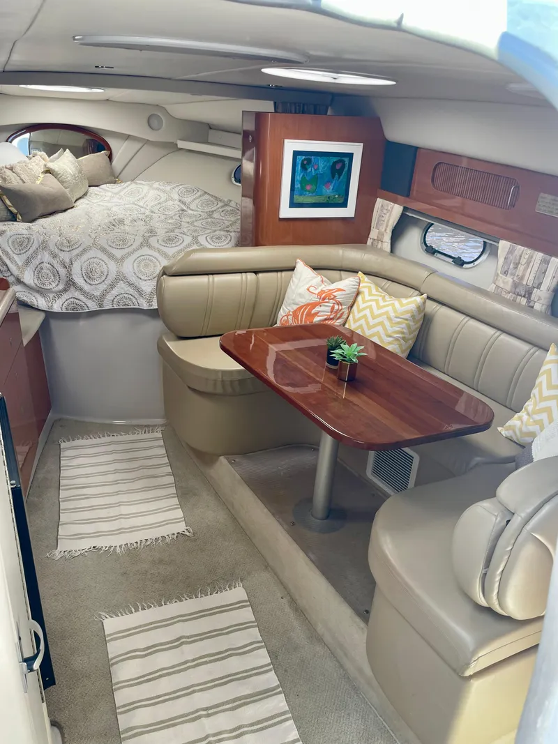 Slide: The Image of Four Winns 328 Vista 2001 - 2