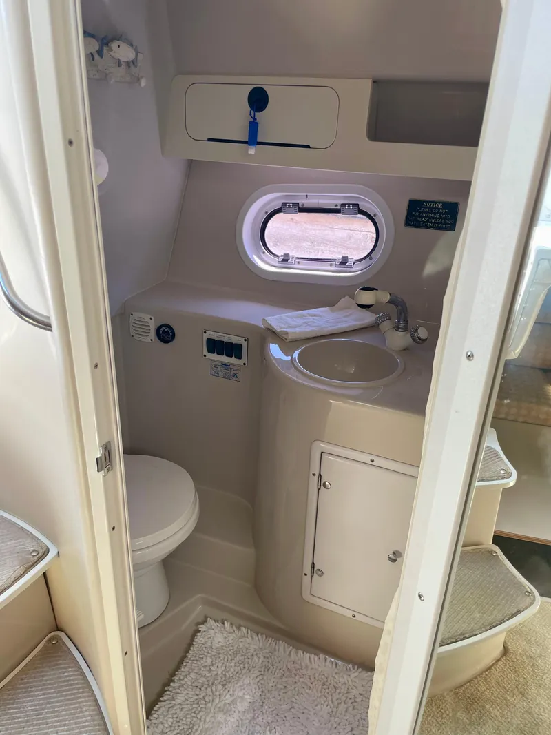 Slide: The Image of Four Winns 328 Vista 2001 - 9