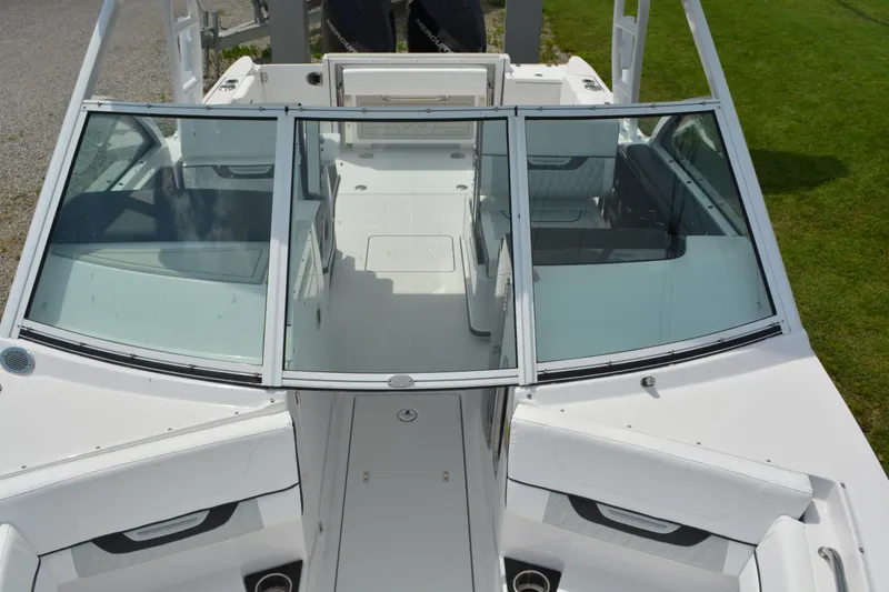Slide: The Image of 2026 Blackfin 252 DC boat with spacious seating and sleek design. - 8