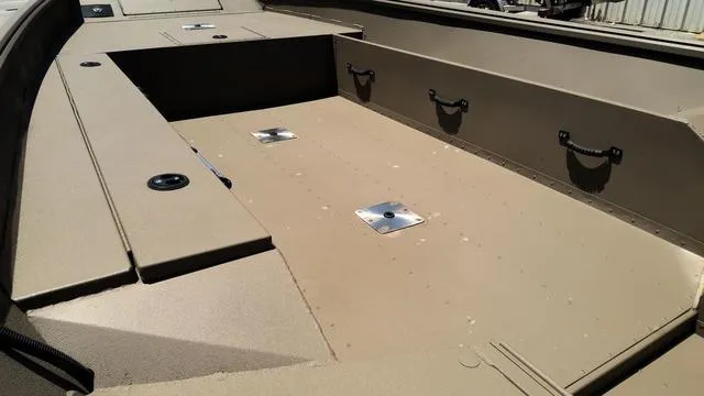 Slide: The Image of G3 Gator Tough 18 DK 2025 - 7