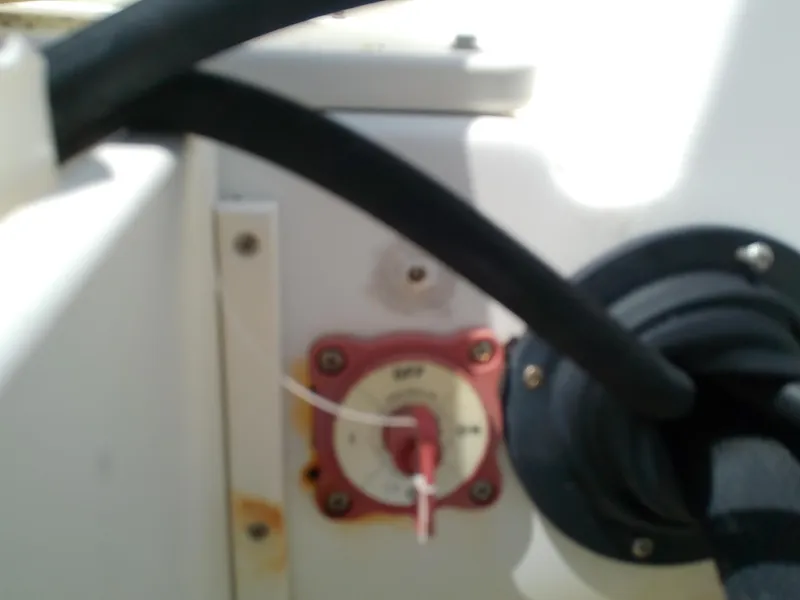 Slide: The Image of Close-up of a control panel on a 2000 Hydra-Sports 212 Seahorse CC boat. - 30
