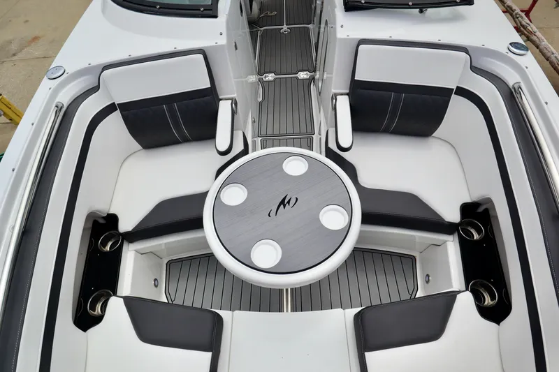 Slide: The Image of Monterey M6 2023 - 2