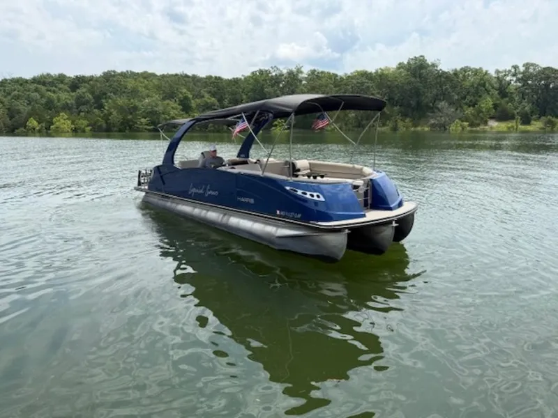 Slide: The Image of Harris Crowne SL 270 2021 - 0