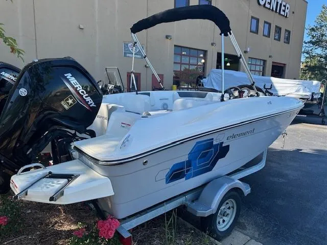 Slide: The Image of Bayliner E- 16 2021 - 1