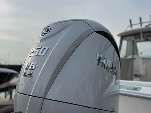 Slide: The Image of Yamaha 250 V6 outboard engine on 2025 NorthCoast 235 HT boat. - 6