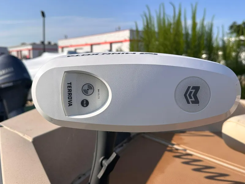 Slide: The Image of Trolling motor on 2024 G3 Bay 20 GX boat, featuring Terrova technology. - 3