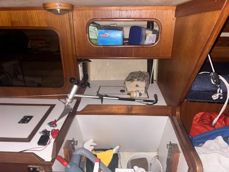 Slide: The Image of Holby Tripp 1987 - 65