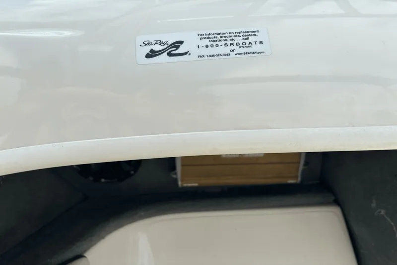 Slide: The Image of Sea Ray 175 Sport 2010 - 12