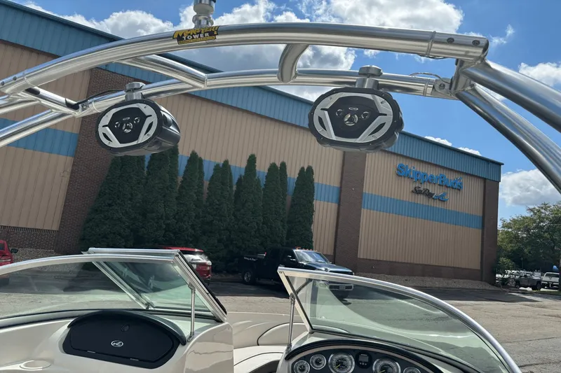 Slide: The Image of Sea Ray 175 Sport 2010 - 14