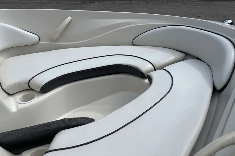 Slide: The Image of Sea Ray 175 Sport 2010 - 3