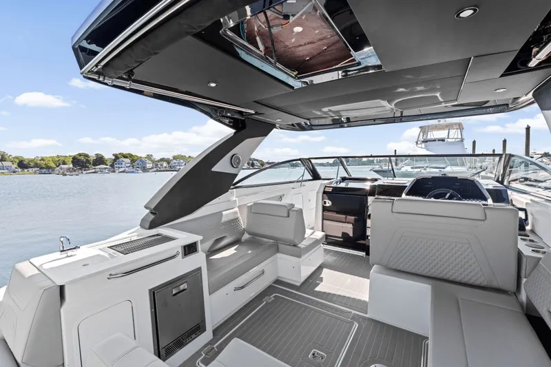 Slide: The Image of Cruisers 34 GLS OB 2026 - 13