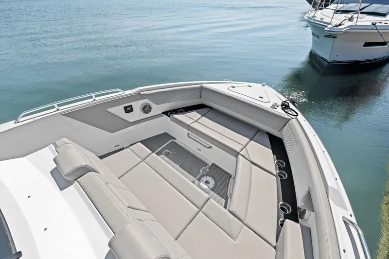 Slide: The Image of Cruisers 34 GLS OB 2026 - 61