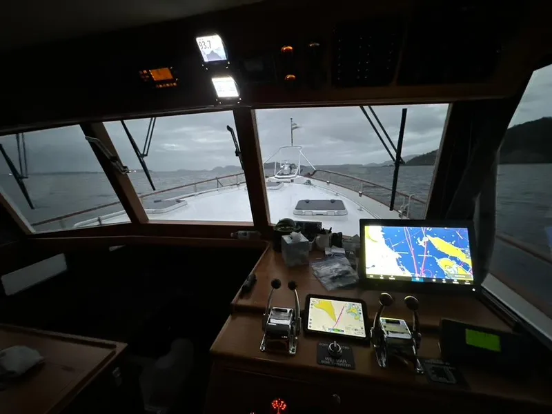 Slide: The Image of Grand Banks 42 Motoryacht 1999 - 70