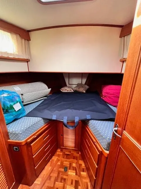 Slide: The Image of Grand Banks 42 Motoryacht 1999 - 73