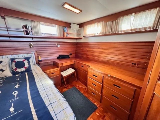 Slide: The Image of Grand Banks 42 Motoryacht 1999 - 78