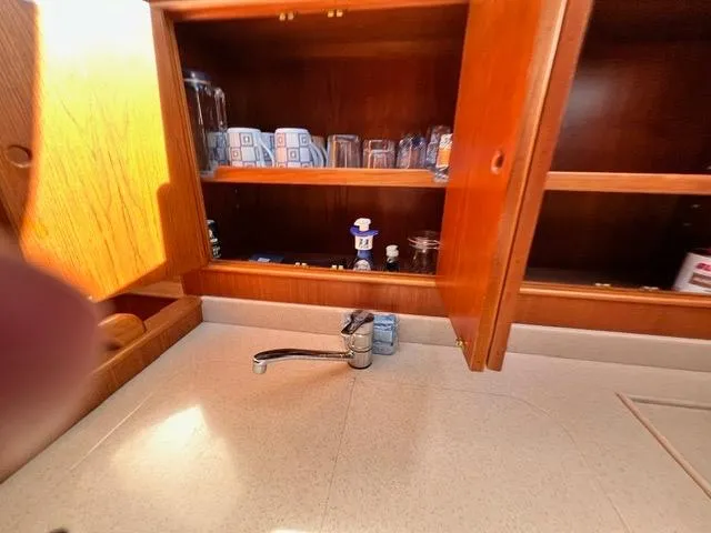 Slide: The Image of Grand Banks 42 Motoryacht 1999 - 80