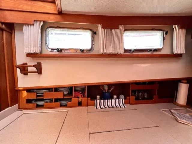 Slide: The Image of Grand Banks 42 Motoryacht 1999 - 83