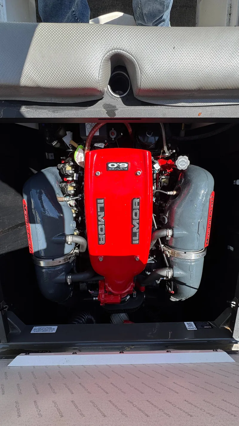 Slide: The Image of MasterCraft X30 2016 - 11