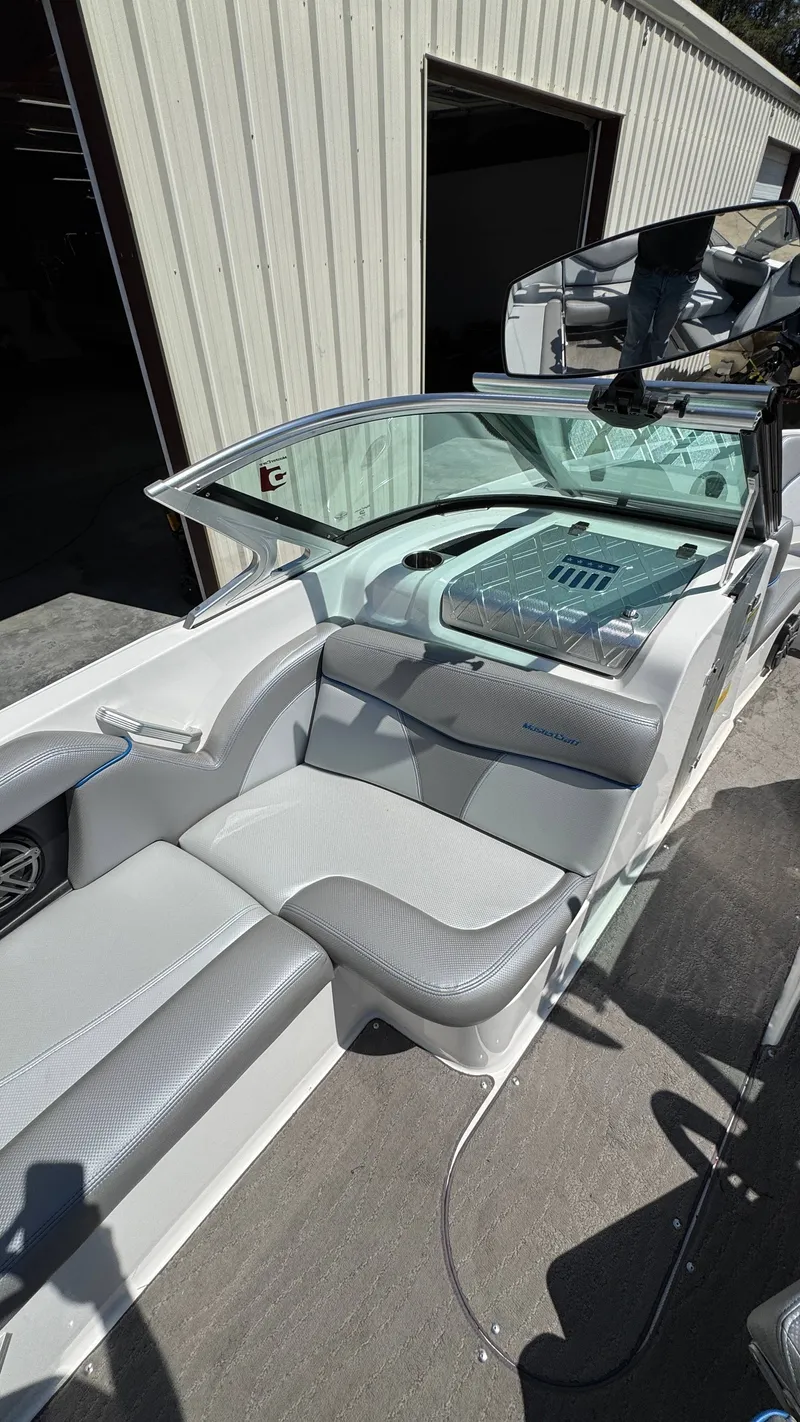 Slide: The Image of MasterCraft X30 2016 - 7