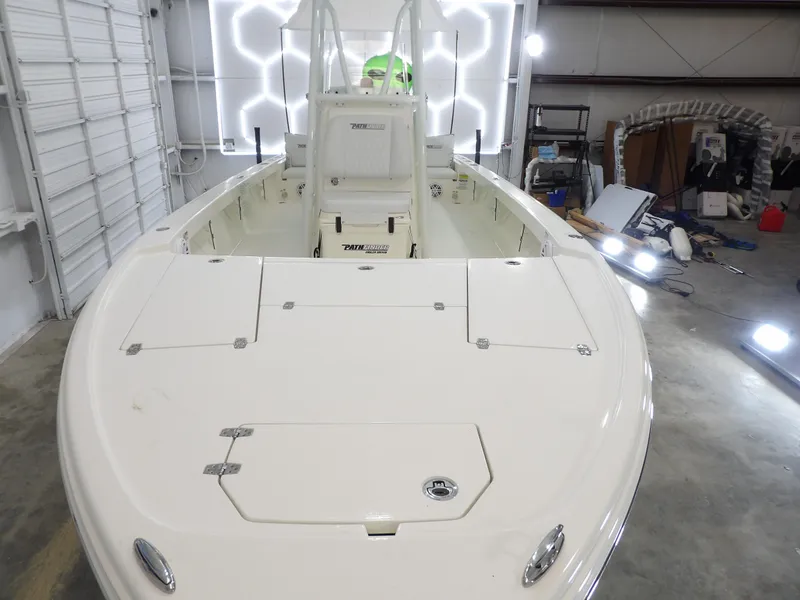 Slide: The Image of Pathfinder 2500 Hybrid 2025 - 10