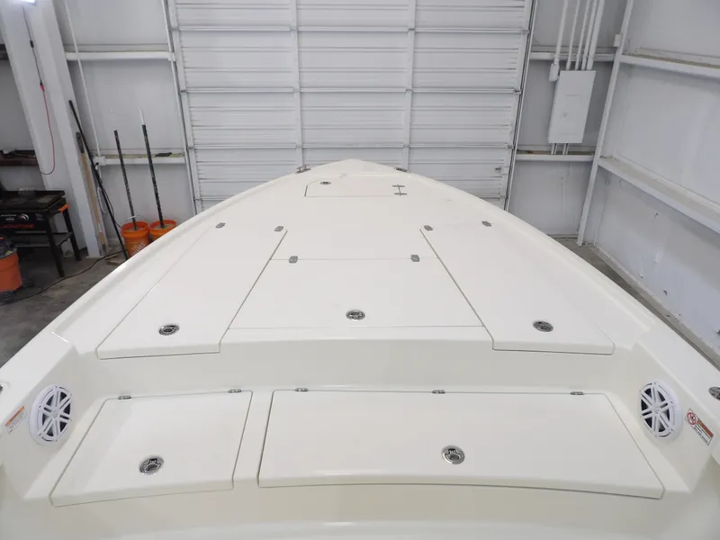 Slide: The Image of Pathfinder 2500 Hybrid 2025 - 12