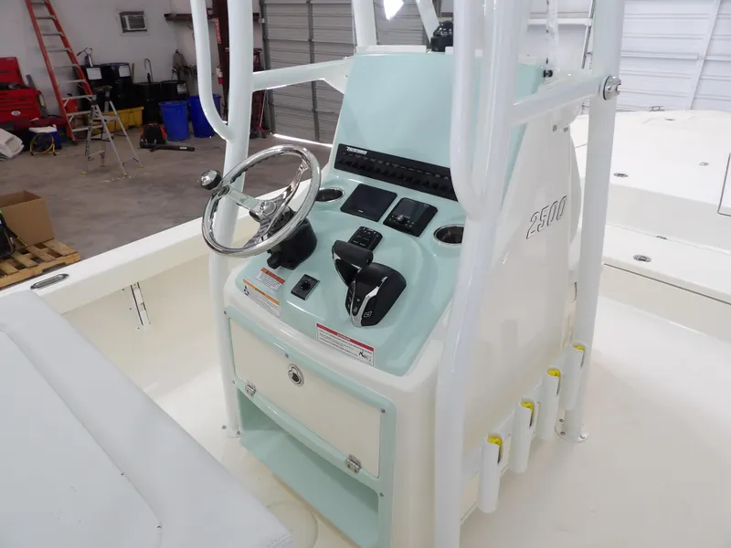 Slide: The Image of Pathfinder 2500 Hybrid 2025 - 23