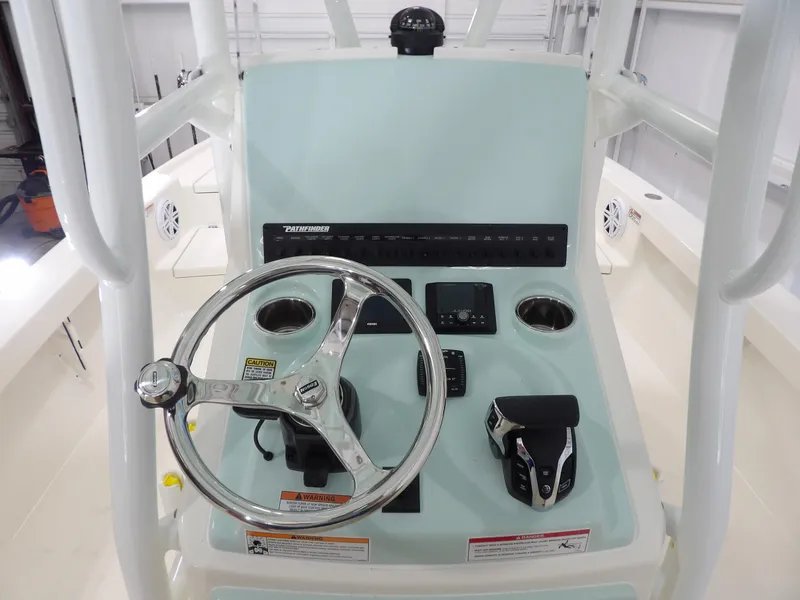 Slide: The Image of Pathfinder 2500 Hybrid 2025 - 24