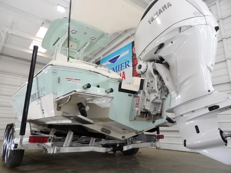 Slide: The Image of Pathfinder 2500 Hybrid 2025 - 7