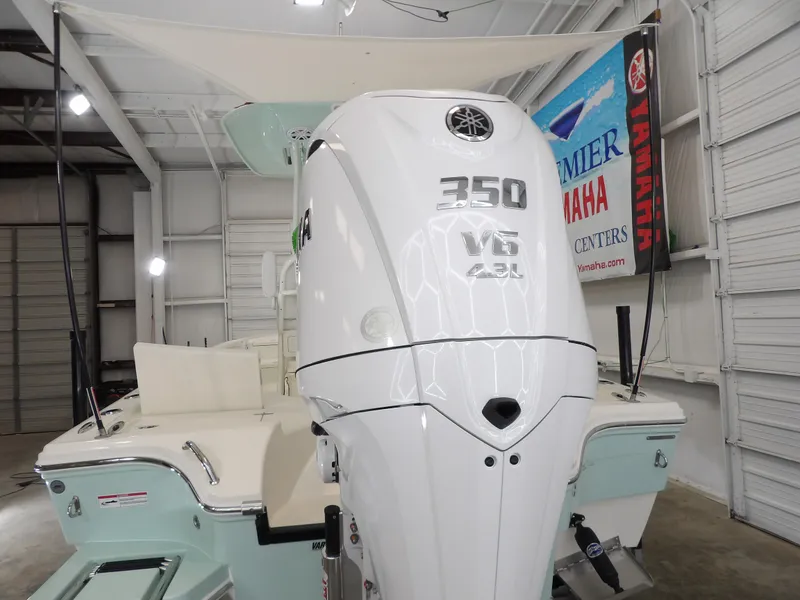 Slide: The Image of Pathfinder 2500 Hybrid 2025 - 8