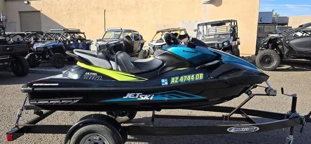 Slide: The Image of Kawasaki Jet Ski Ultra 310 2022 - 1