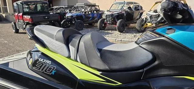 Slide: The Image of Kawasaki Jet Ski Ultra 310 2022 - 4