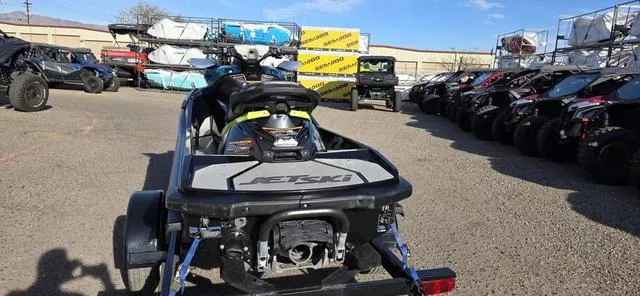 Slide: The Image of Kawasaki Jet Ski Ultra 310 2022 - 8