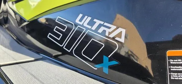 Slide: The Image of Kawasaki Jet Ski Ultra 310 2022 - 9