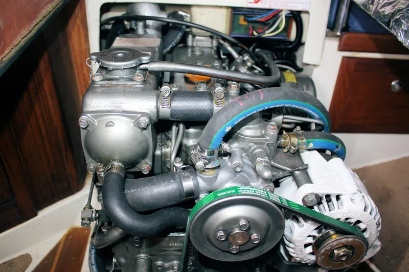 Slide: The Image of Pacific Seacraft 31 2004 - 54