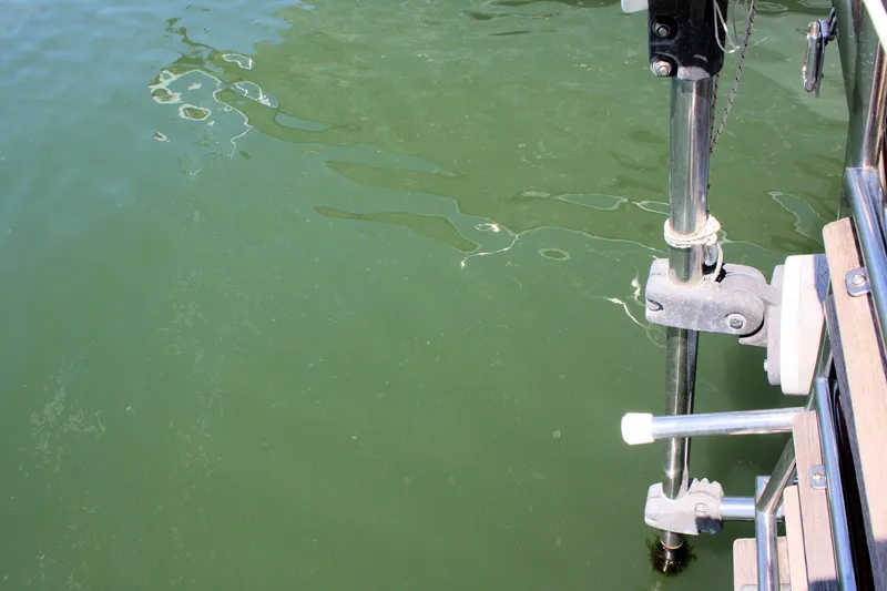 Slide: The Image of Pacific Seacraft 31 2004 - 58