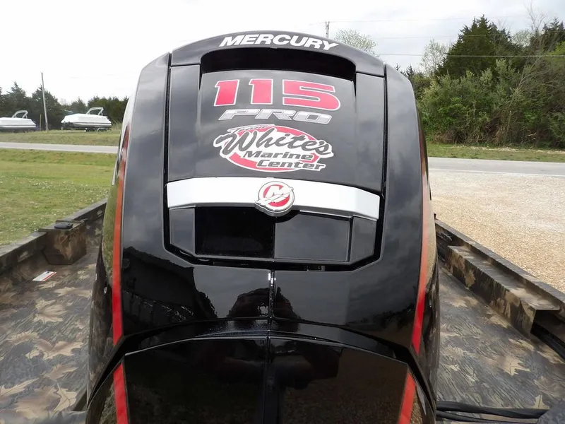 Slide: The Image of Mercury 115 Pro outboard motor on 2025 Crestliner 2070 Retriever SCHD boat. - 40