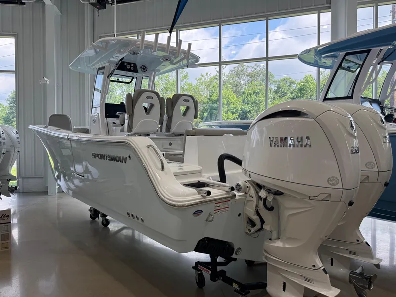 Slide: The Image of Sportsman Heritage 261 Center Console 2025 - 1