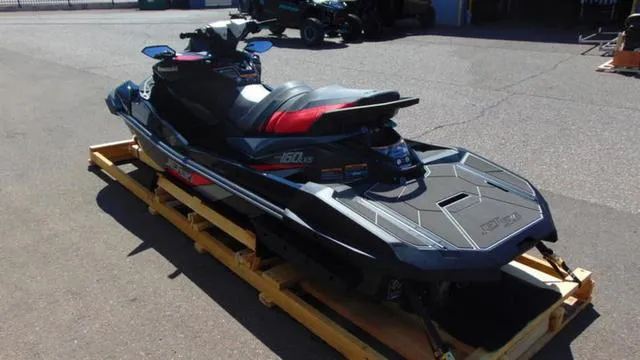 Slide: The Image of Kawasaki Ultra® 160LX 2025 - 4